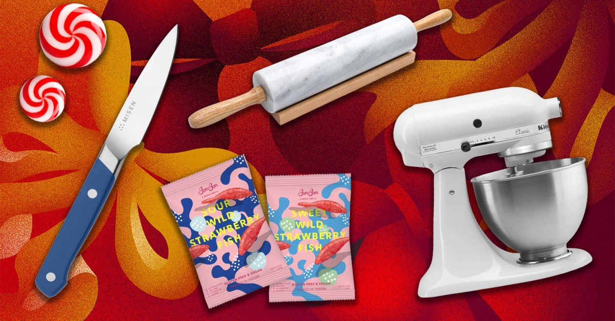 Essential Gingerbread House List: Tools, Candies & Sturdy Bases